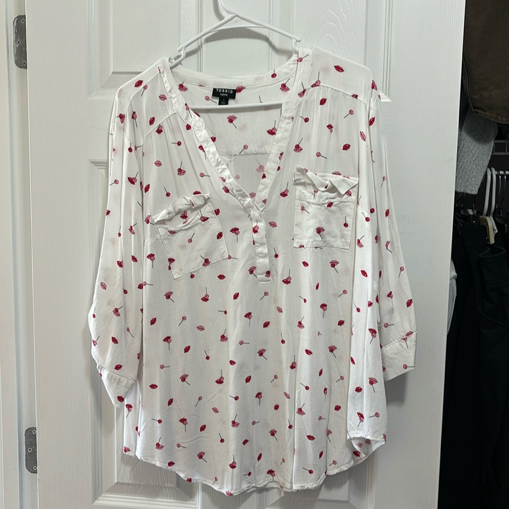 Torrid size 1 3/4 sleeves blouse